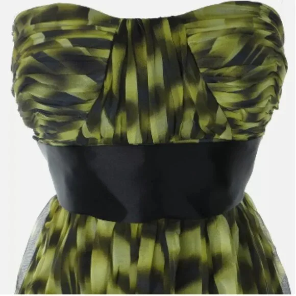BNWT CALVIN KLEIN strapless pleated silk geometric green tones (8) - Picture 4 of 11
